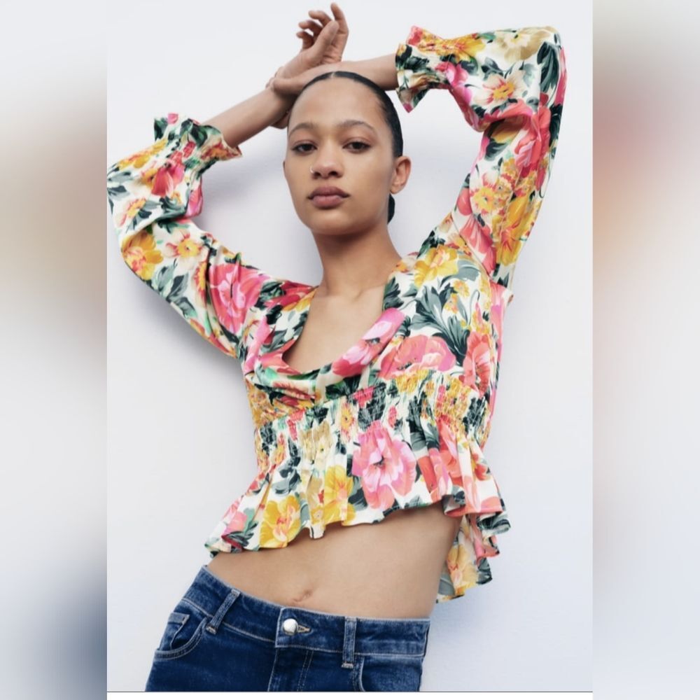 Zara/Floral Blouse Sz L